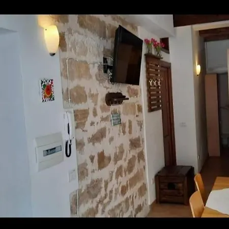 Civico 67 阿尔盖罗